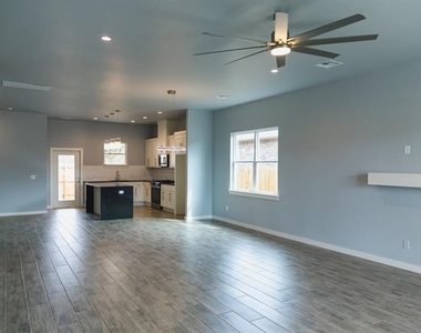 508 Remington Avenue - Photo Thumbnail 3