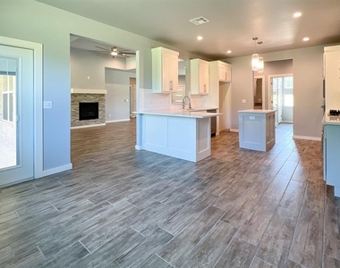 1724 Salma Road - Photo Thumbnail 6