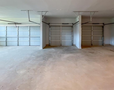 1724 Salma Road - Photo Thumbnail 29