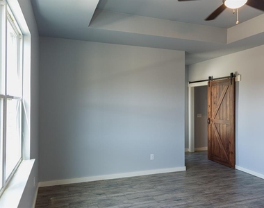 1796 Salma Road - Photo Thumbnail 24