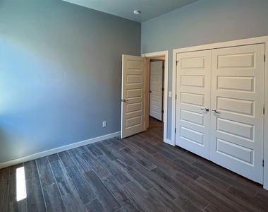605 Remington Avenue - Photo Thumbnail 17