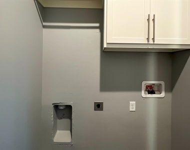 605 Remington Avenue - Photo Thumbnail 21