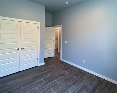 605 Remington Avenue - Photo Thumbnail 16