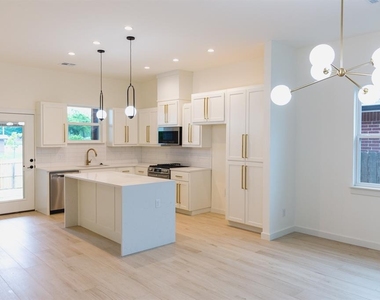 509 Beechwood Way - Photo Thumbnail 5