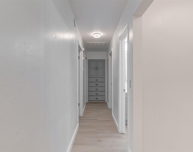 1305 Apollo Road - Photo Thumbnail 12