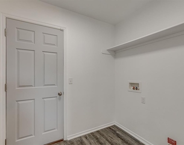 1720 Castle Street - Photo Thumbnail 33