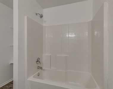 1720 Castle Street - Photo Thumbnail 24