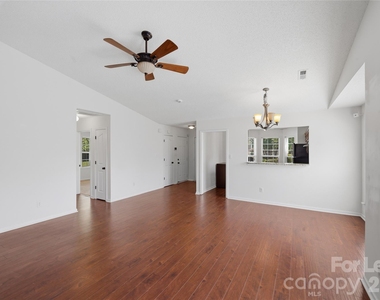 9740 Veronica Drive - Photo Thumbnail 7