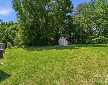 9740 Veronica Drive - Photo Thumbnail 18