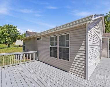9740 Veronica Drive - Photo Thumbnail 4