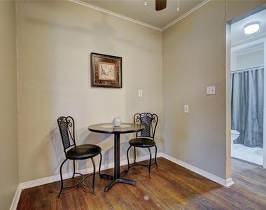 3211 N Military Avenue - Photo Thumbnail 3