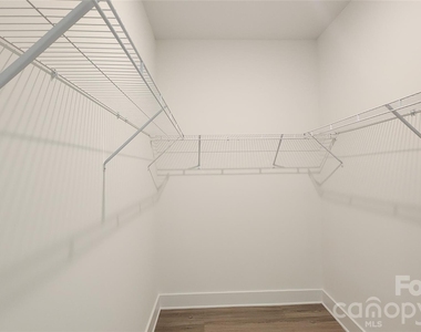 1818 E Greenbriar Road - Photo Thumbnail 10