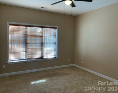 626 Old Meeting Way - Photo Thumbnail 14