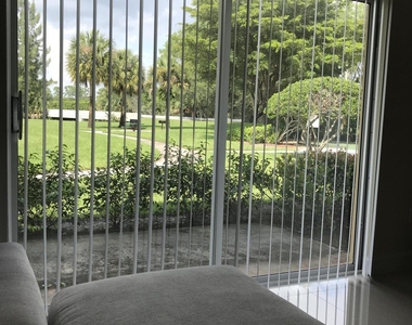 700 S Crestwood Ct Court S - Photo Thumbnail 8