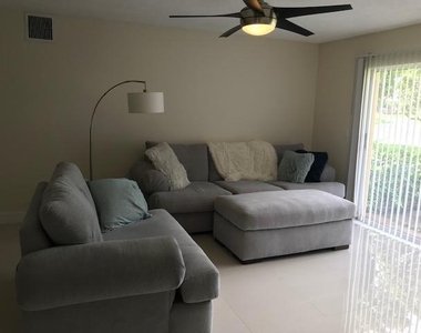 700 S Crestwood Ct Court S - Photo Thumbnail 20