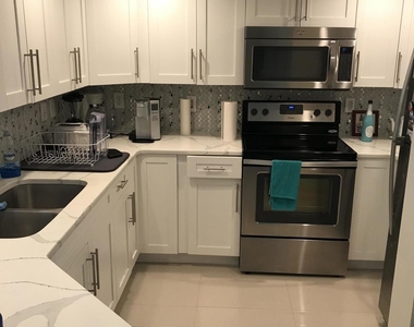 700 S Crestwood Ct Court S - Photo Thumbnail 4