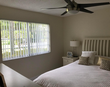 700 S Crestwood Ct Court S - Photo Thumbnail 13