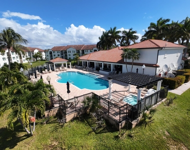 822 Villa Circle - Photo Thumbnail 5