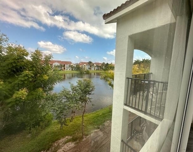 822 Villa Circle - Photo Thumbnail 11