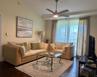 822 Villa Circle - Photo Thumbnail 17