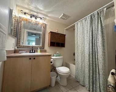 822 Villa Circle - Photo Thumbnail 12