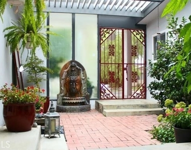 6757 Daryn - Photo Thumbnail 2
