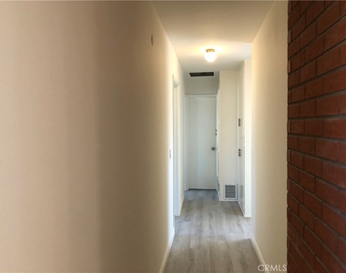 2817 Merlin Avenue - Photo Thumbnail 17