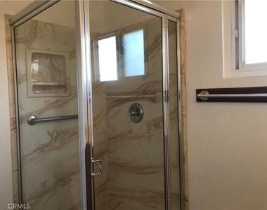 2817 Merlin Avenue - Photo Thumbnail 21