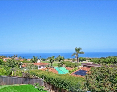345 Palos Verdes Drive W - Photo Thumbnail 2