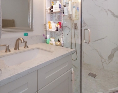 345 Palos Verdes Drive W - Photo Thumbnail 22