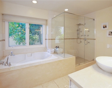 345 Palos Verdes Drive W - Photo Thumbnail 14