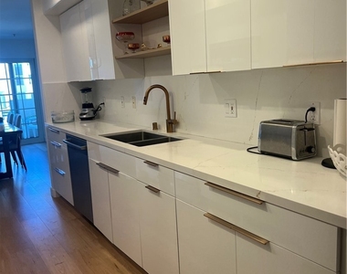 1817 Selby Ave - Photo Thumbnail 10
