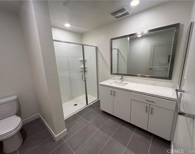 1402 N Nolita - Photo Thumbnail 12