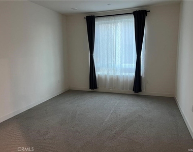 1402 N Nolita - Photo Thumbnail 18