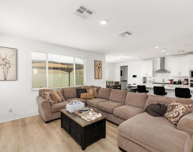 32257 Jeter Ln - Photo Thumbnail 6