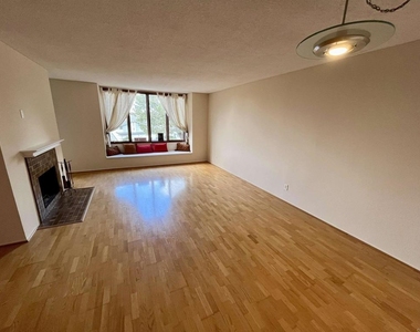 3990 Nobel Drive - Photo Thumbnail 5