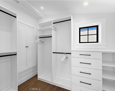 156 Pearl Street - Photo Thumbnail 16