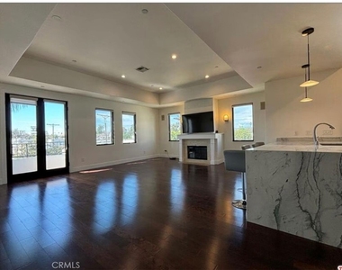 4440 Talofa Avenue - Photo Thumbnail 3