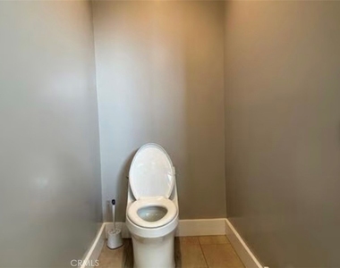 4440 Talofa Avenue - Photo Thumbnail 16