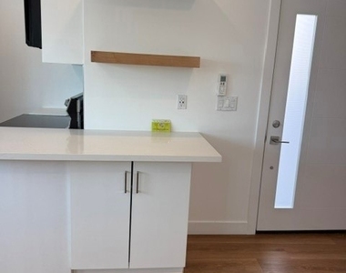 3510 Maceo - Photo Thumbnail 5