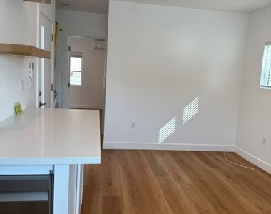 3510 Maceo - Photo Thumbnail 6