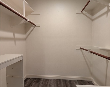222 S Central Avenue - Photo Thumbnail 10