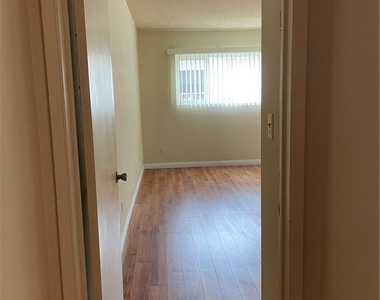 1132 N Stoneman - Photo Thumbnail 16