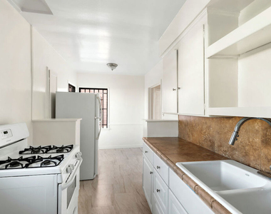 326 N Sierra Bonita Avenue - Photo Thumbnail 5