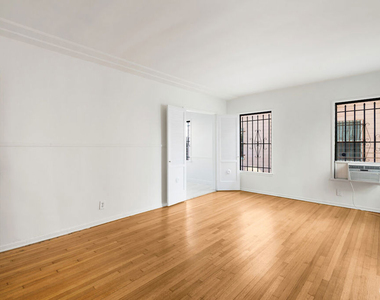 326 N Sierra Bonita Avenue - Photo Thumbnail 2