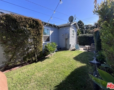 1947 Fullerton Avenue - Photo Thumbnail 8