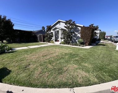 1947 Fullerton Avenue - Photo Thumbnail 1