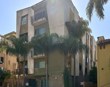 2864 Sunset Place - Photo Thumbnail 1