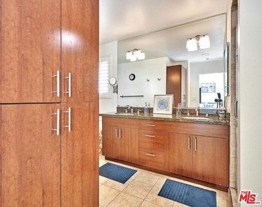 2864 Sunset Place - Photo Thumbnail 20