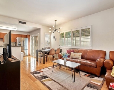 2864 Sunset Place - Photo Thumbnail 8
